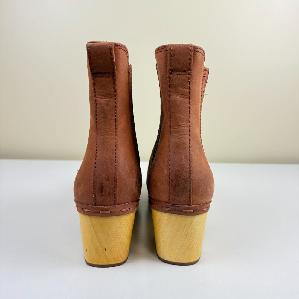 EUC Frye Odessa Tan Leather Chelsea Clog Boots - Picture 4 of 11